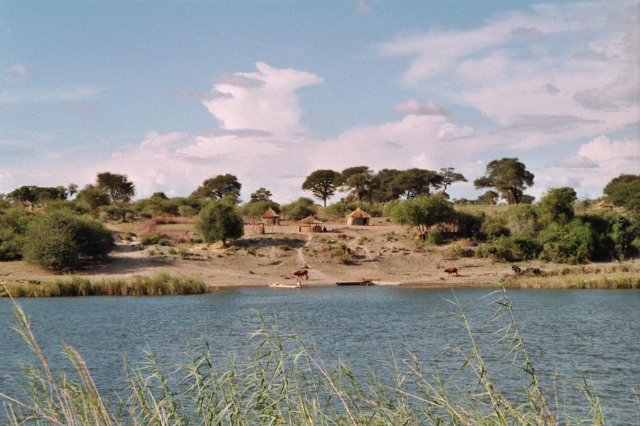Blick �ber den Kavango nach Angola