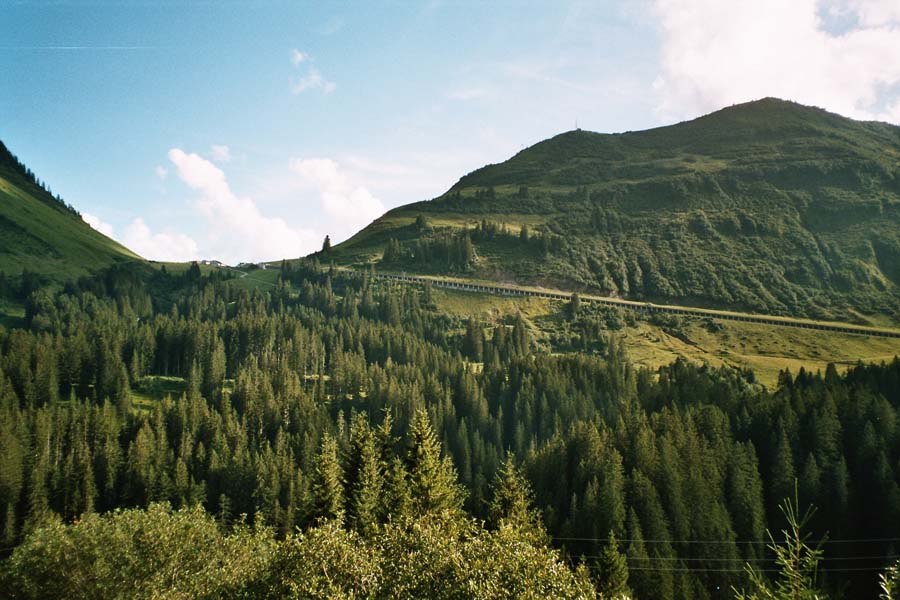 Bick auf die Galerie von Dam�ls zum Faschina-Joch