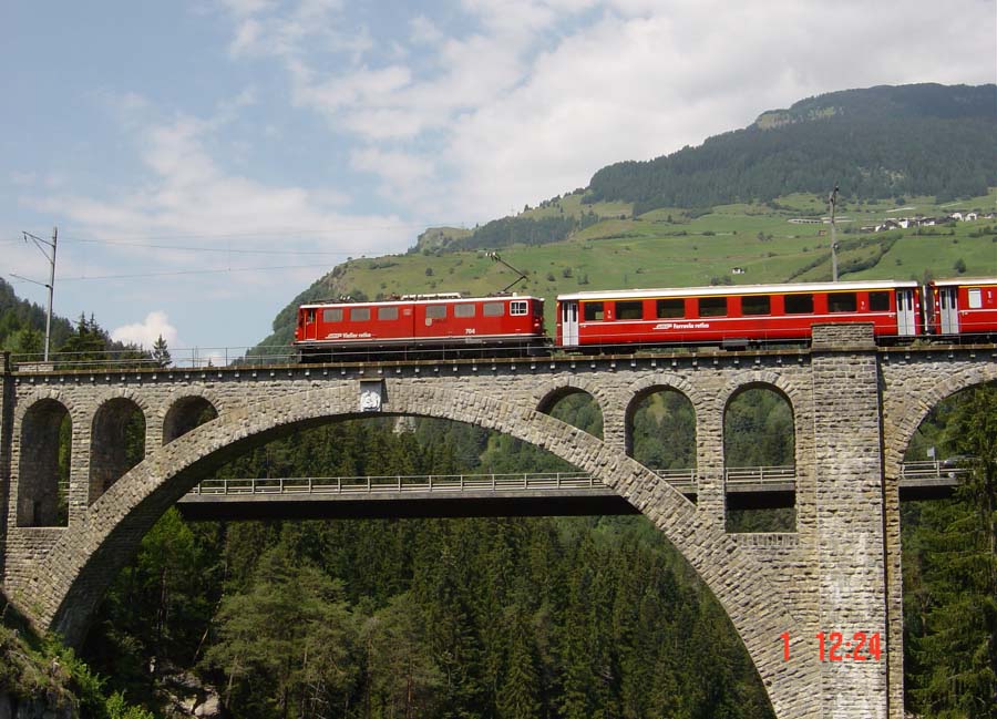 Rh�tischen Bahn bei Tiefencastel